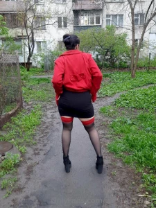 I love it when i m wearing stockings and the breeze caresses my ass