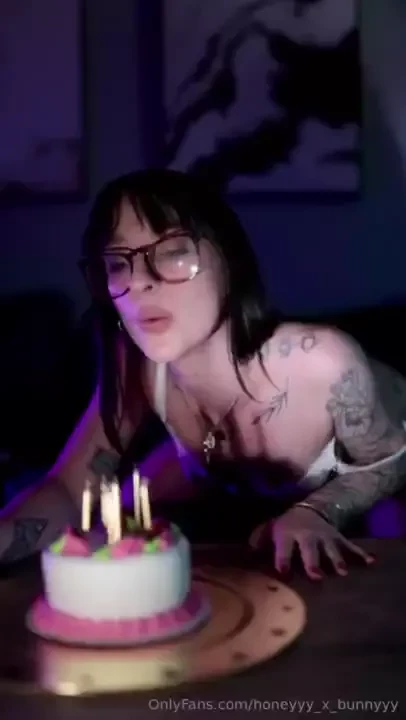 Who wants to see me in my birthday suit 