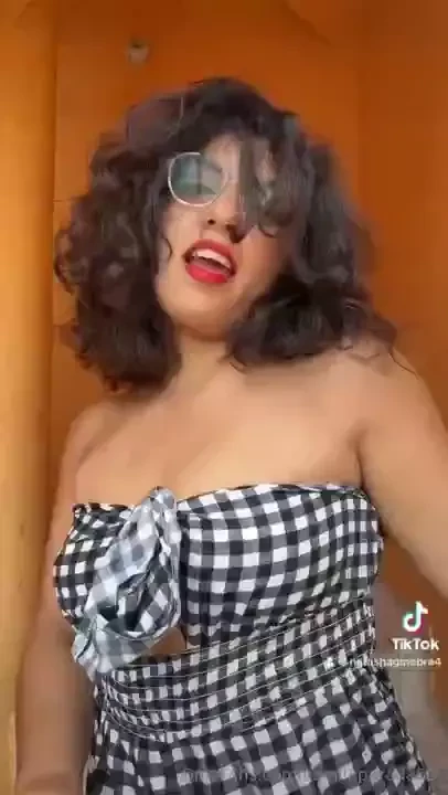 Hola beb nuevos videos masturbando mi conchita quieres verme la part 3 