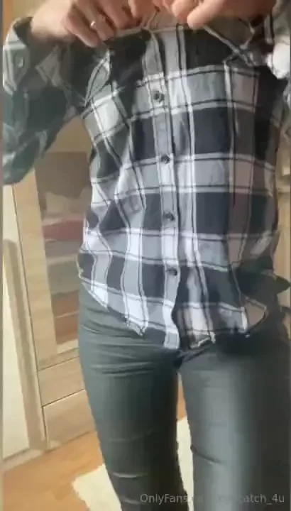 The whole uncensored video is on my vip account 