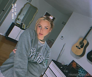 Whose trying to make a sex tape on vhs with me i m tryna see something part 2