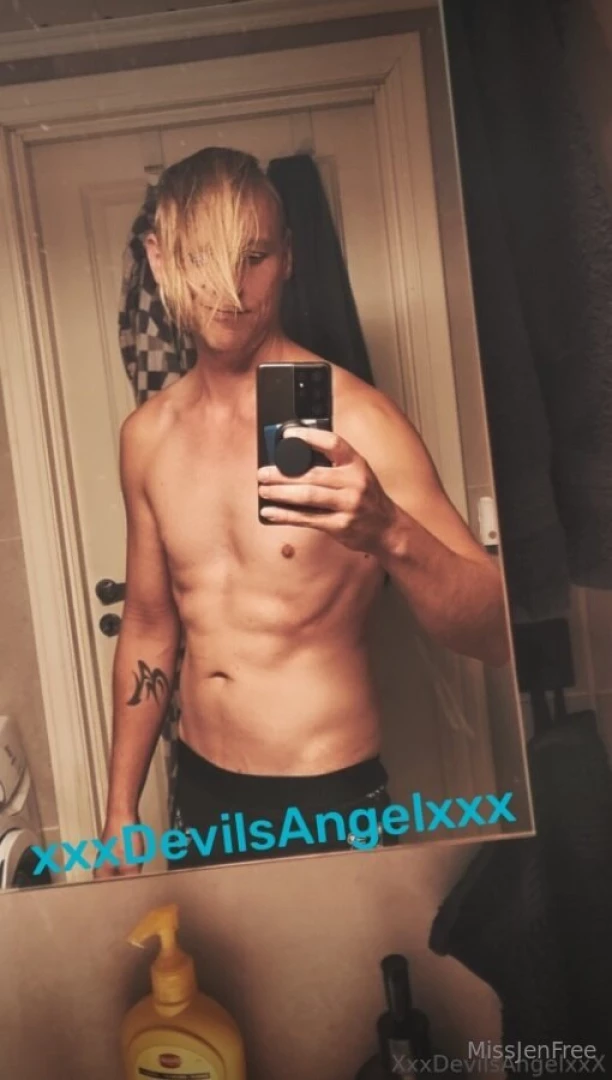 What a dilf - started july 12 2024 swipe to see all entries pics are part 7 