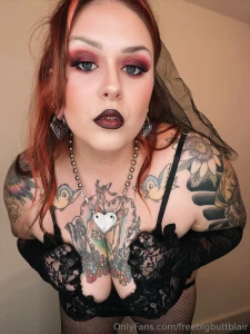 Don t play with my heart play with my tits bigbuttblair