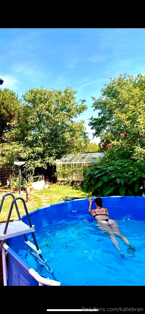 Let s have a romantic date in the pool 