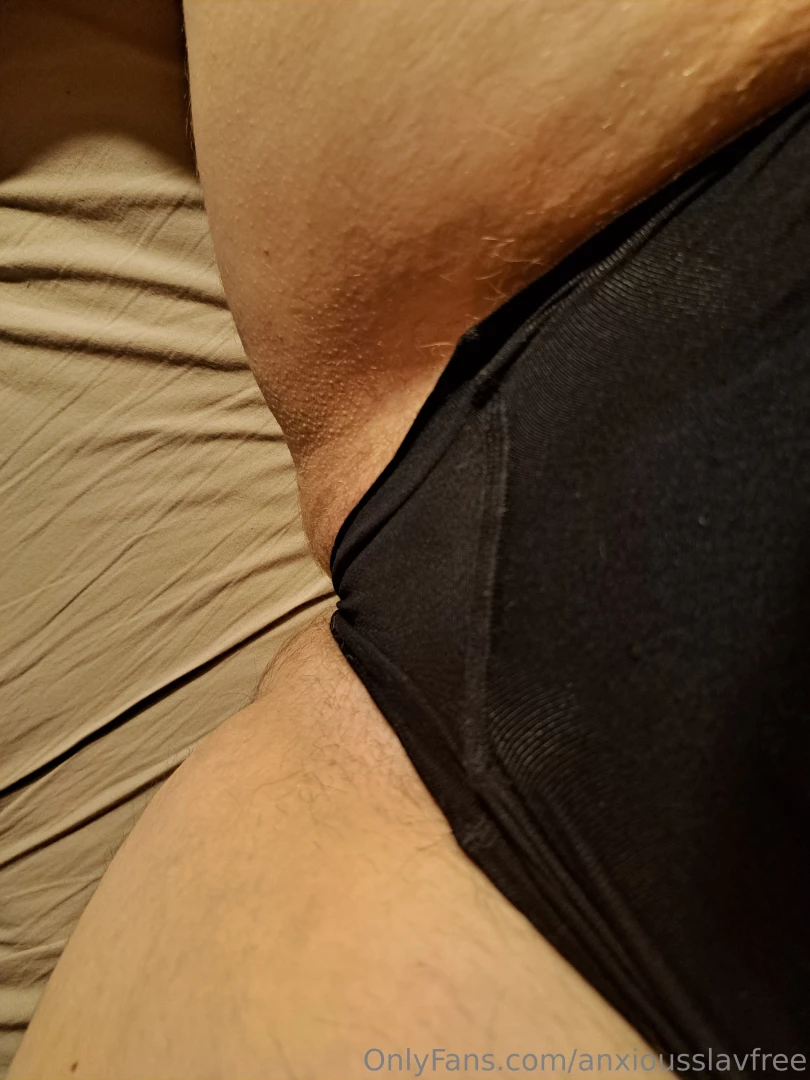 Do you prefer a hairy or a smooth pussy 