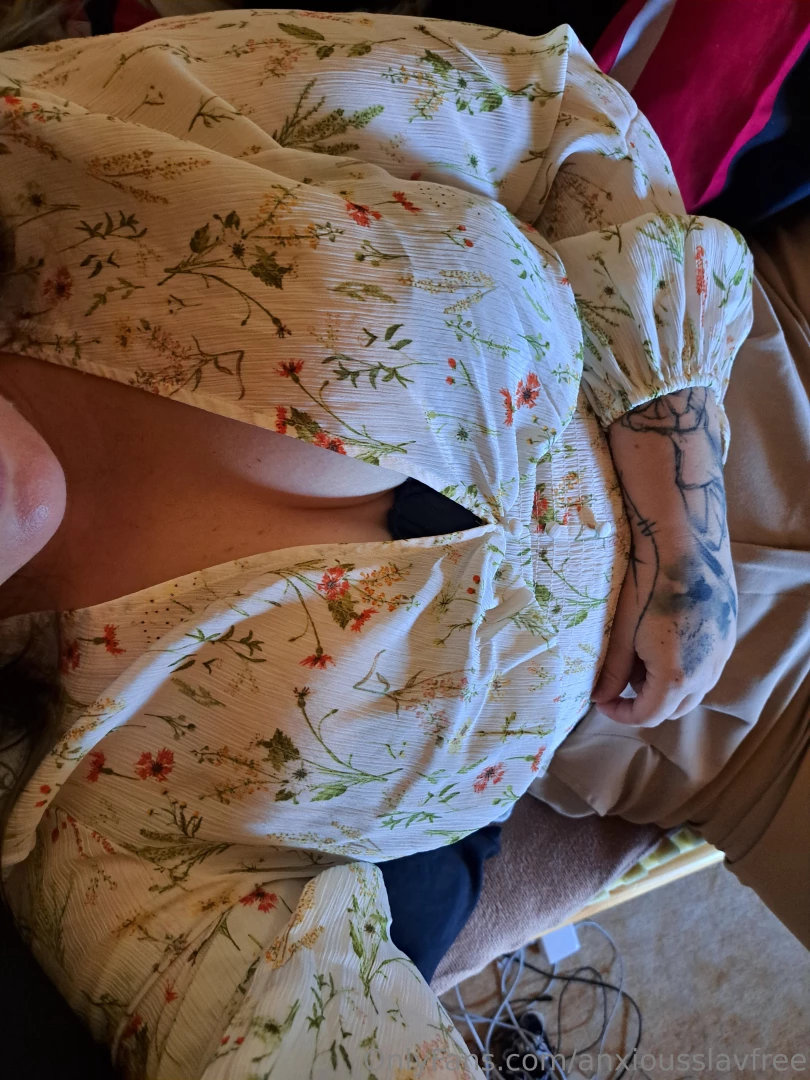Cleavage pic 