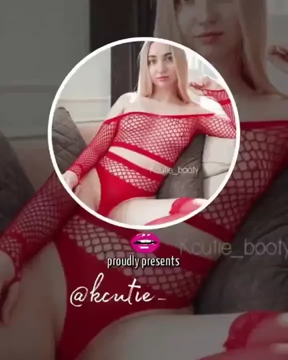 Kcutie_booty is waiting for you to show how naughty she is join now 