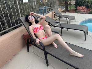 Can you help put some lotion on my back part 2