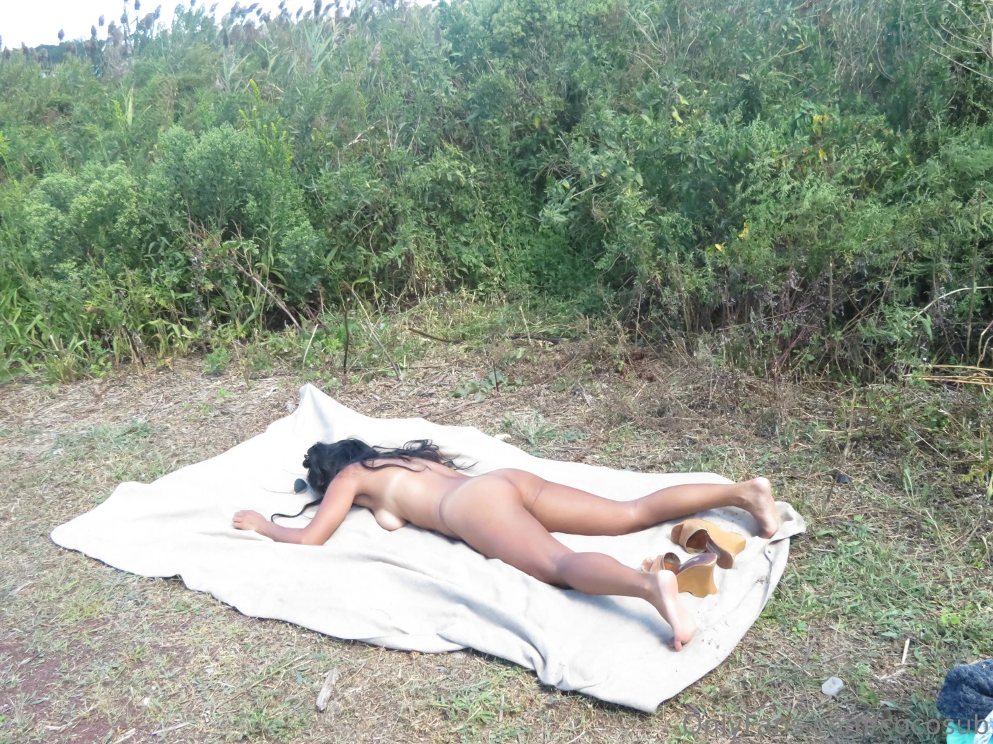 What does this mom do while they are in school oh just laying out part 5 