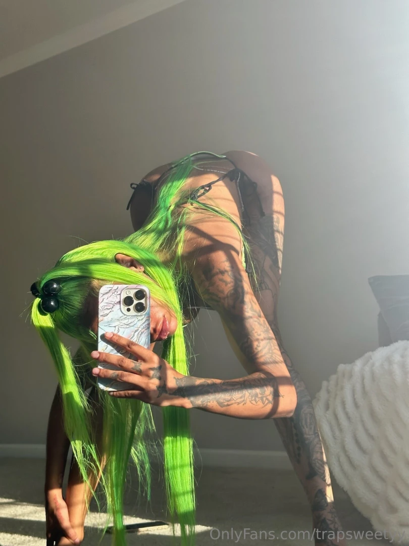 Waited all day to play with my pussy almost couldn t make it until i 