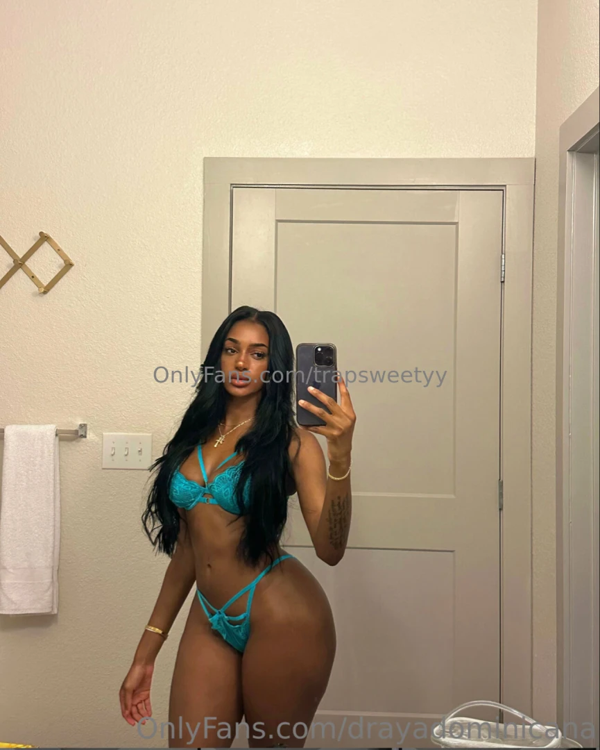 Click below freckled dominican beauty drayadominicanais a onlyfans 
