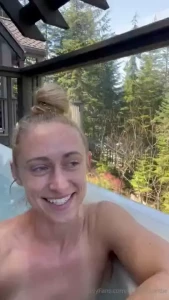 Just a lil wet pussy in the mountains