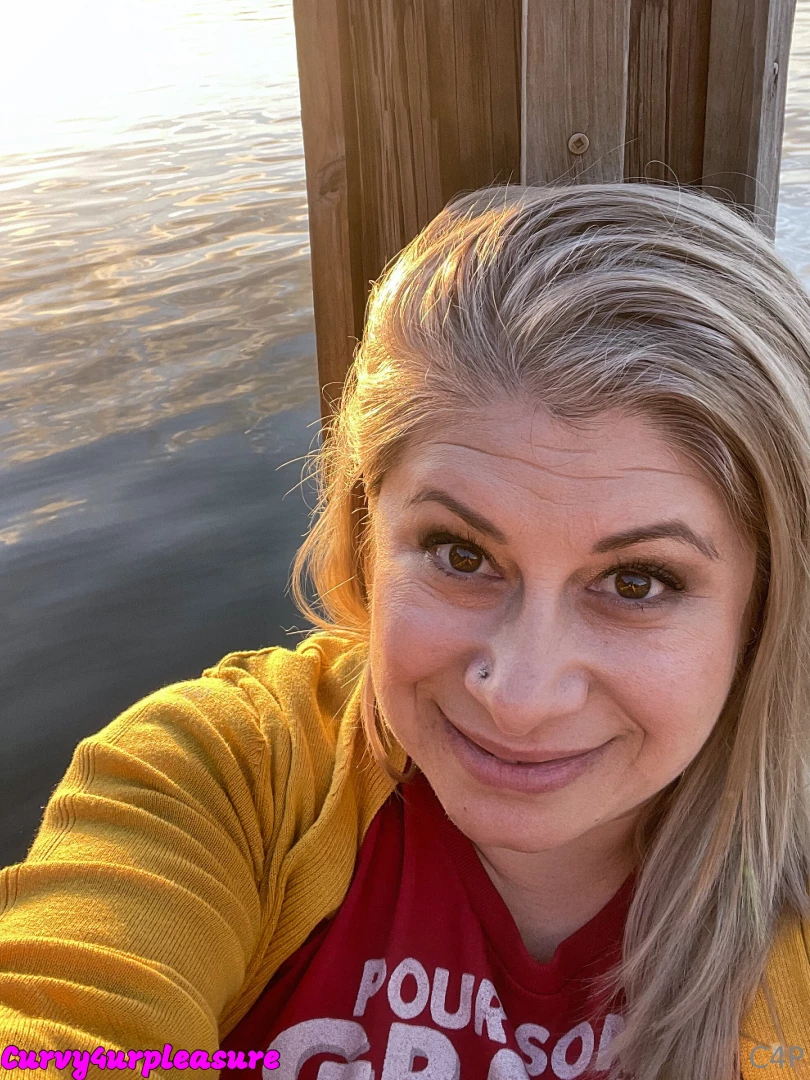 Debating growing out my hair 