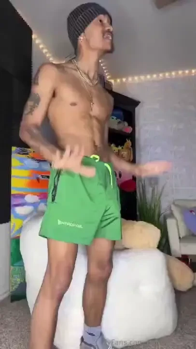 Lmao i swear i should have been a comedian 