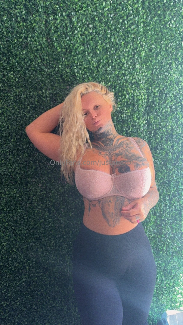 Yoga pants on but they don t stay on long in my vip content 