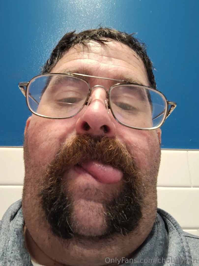 Daddy is missing you it so hot out need some help cooling off 