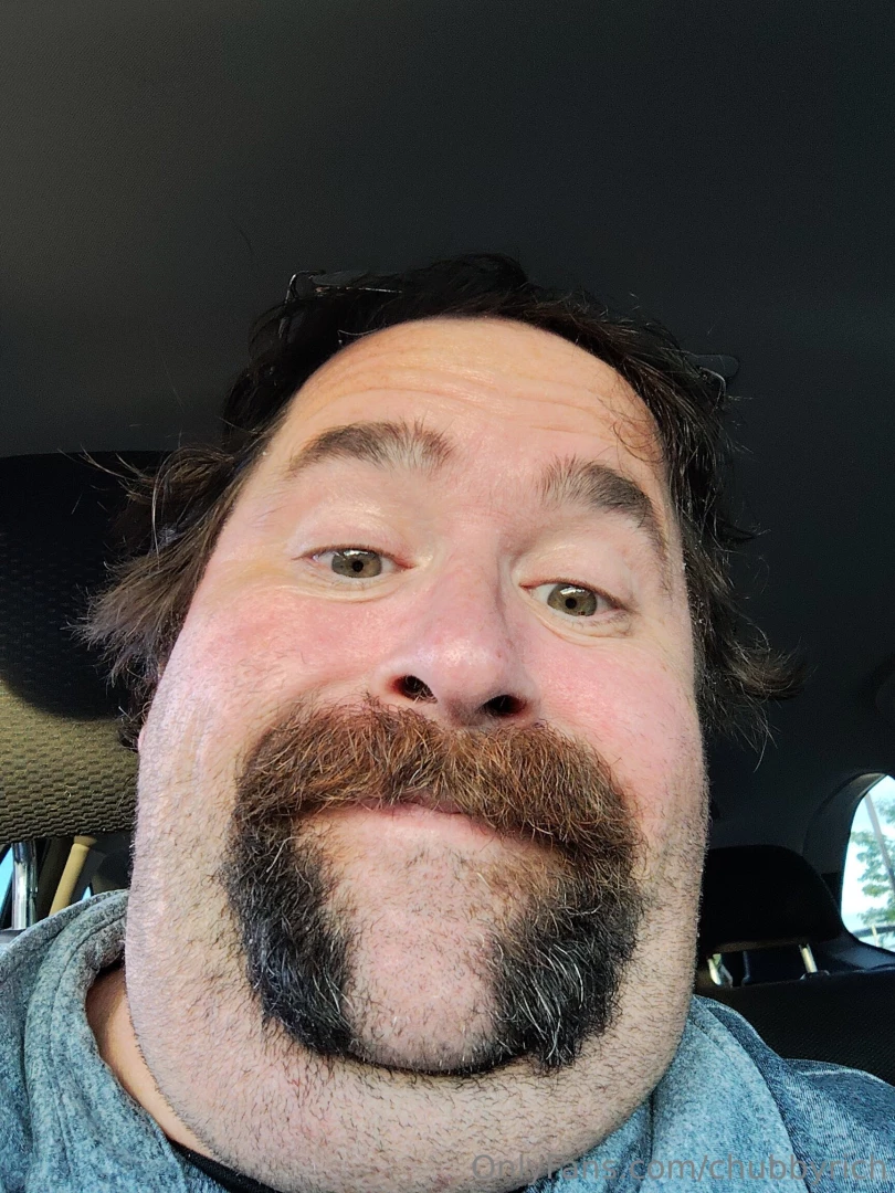 Daddy s been out delivering pizzas all day but is everybody else been 