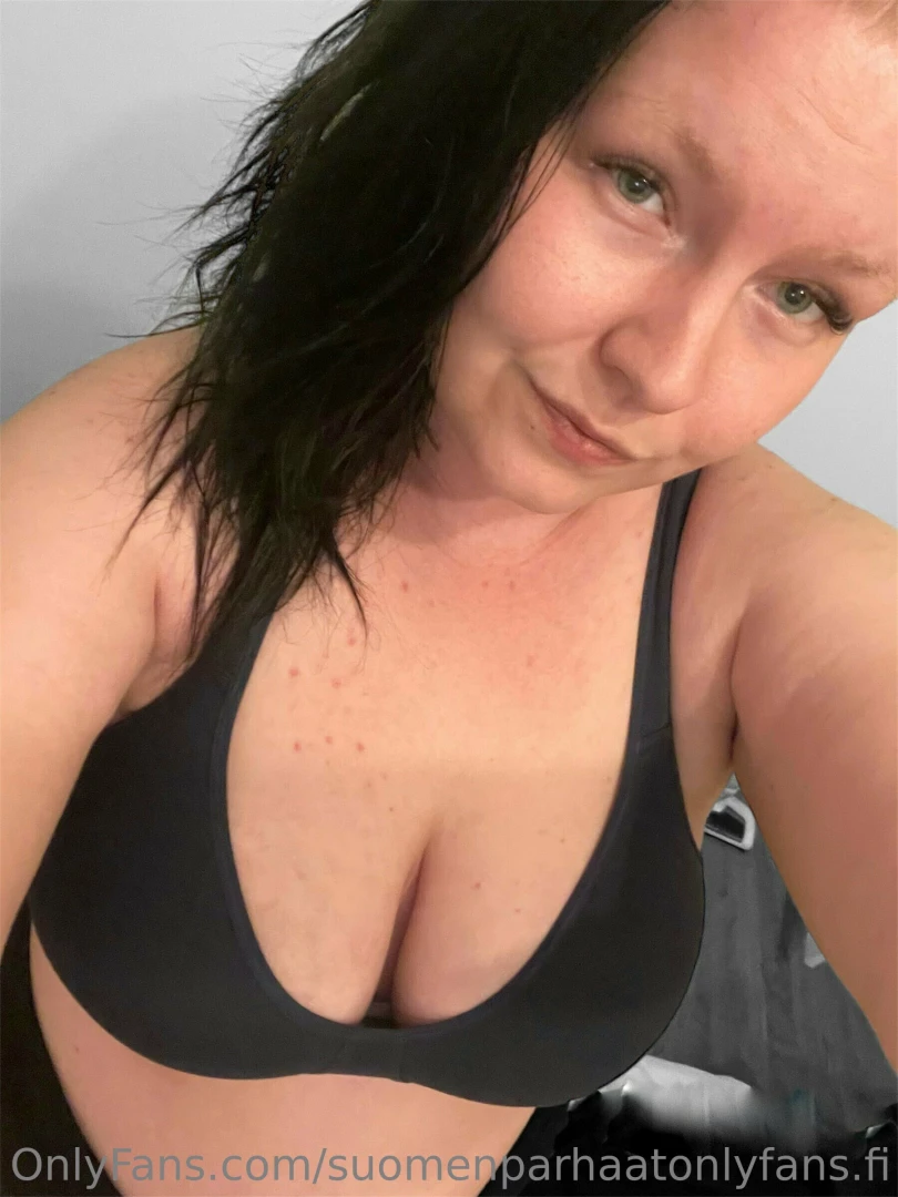 Ad xl-nainen isoilla luomurinnoilla https onlyfans com roosaemmi 