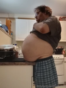 Last night i realized that recording my food stuffing at home would part 5