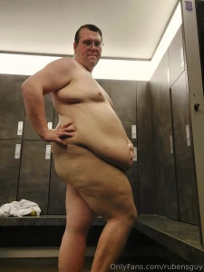 I guess you want me to remove my hand do you give it a like please