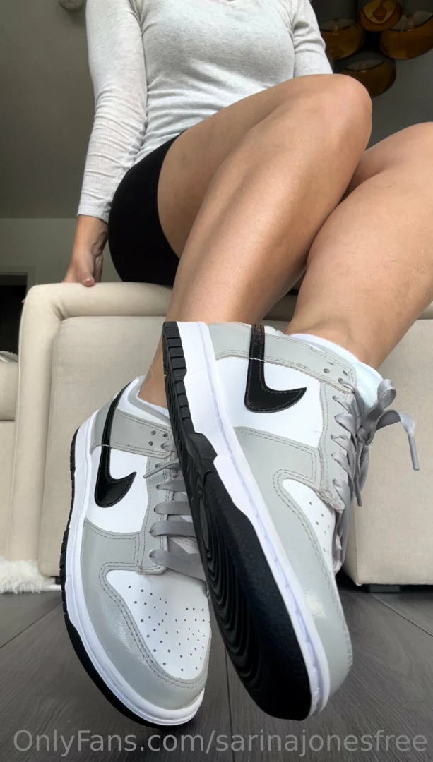 Do you like my grey dunks look at them from ever angle 