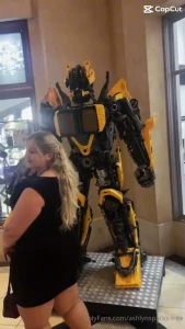 Had to get a photo with bumblebee msashlynsparks