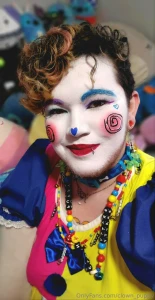 I m craving getting fucked while clowning bonus if we re on a bed of