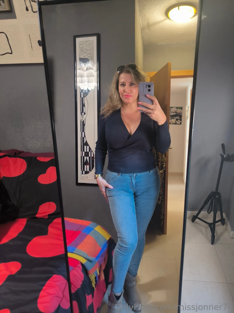 Happy monday part 2608 