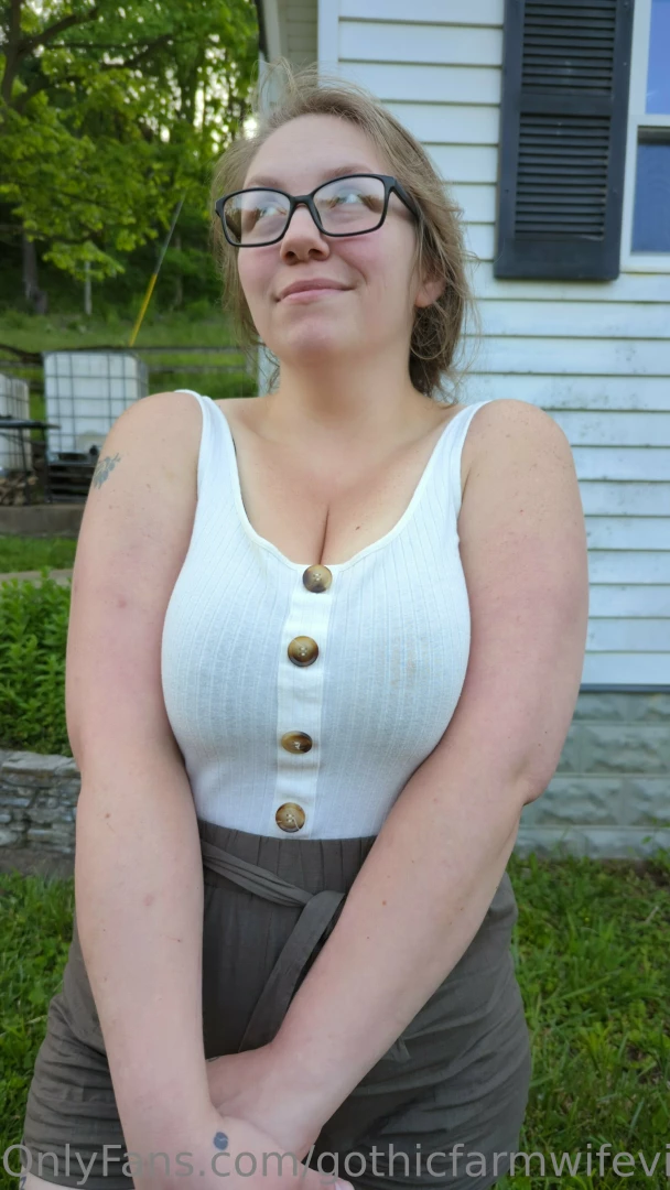 Wiggle while you jiggle 1 vid 4 pics part 1 