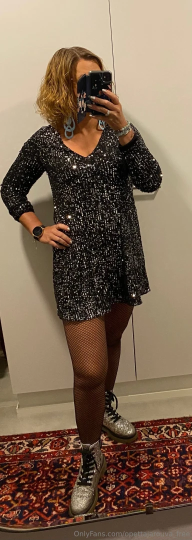 Pikkujoulukimallusta eiliselt jatkoon vai ei lis kuvia t st kin asusta 