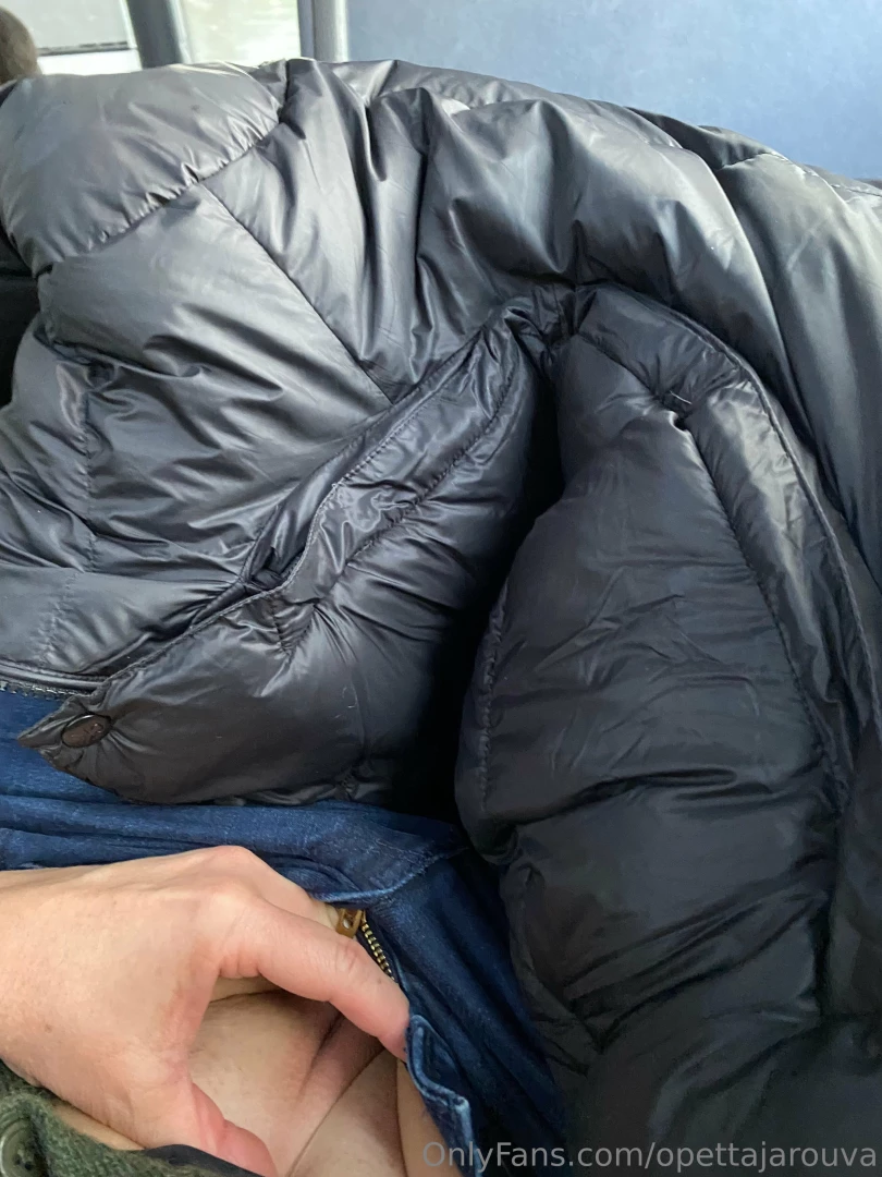 Opettaja rouva tuhmailee bussissa tule tutustumaan muihin tuhmuuksiin 