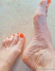 Veiny swollen sweaty the way you like them big feet footboy fetish part 1