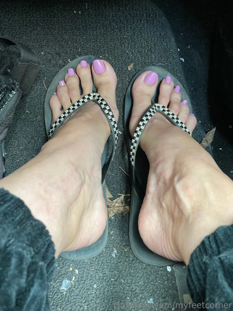 My new pedi i don t think i ll keep it long 