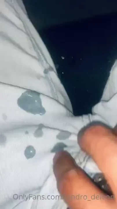 Always gotta sit at da back corner during computer class 