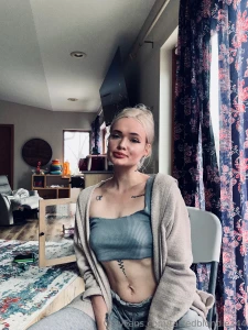 Have a good friday i tried a new makeup look is it too sexy for a mom part 3