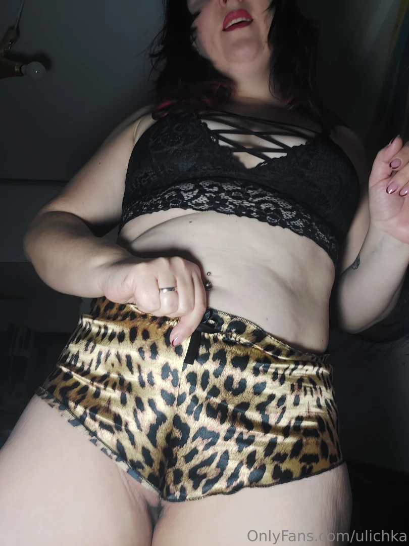 Hey do you want me to show you my pussy you can taste it 