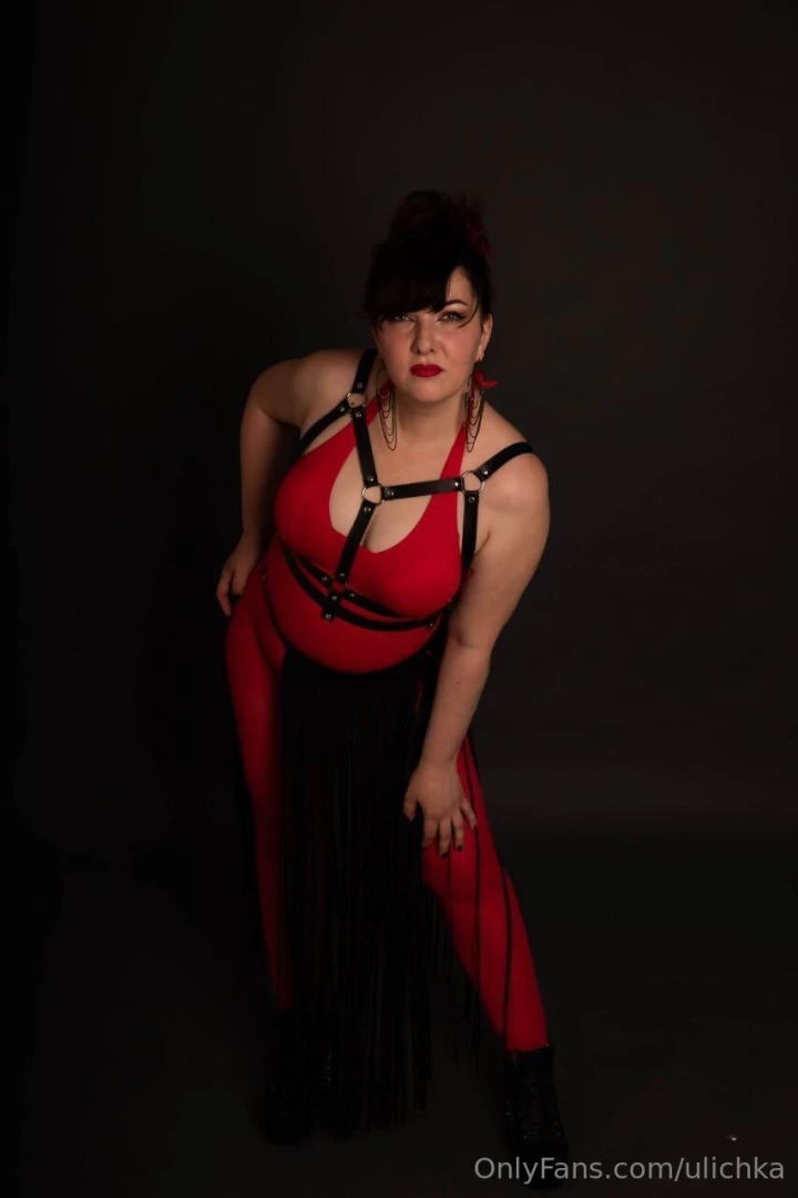 Which color suits me what do you say 