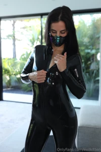 Every time i zip up i can feel your submission growing you know you