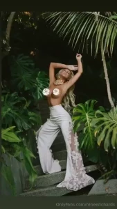 What song comes to mind with this pic leave it in the comments part 5