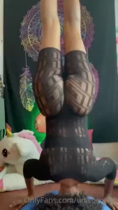 Up up and away categories ass fetish headstand pg-13 solo twerking