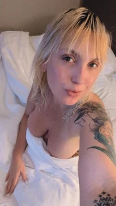 Hanging out in my hotel room whatcha doing