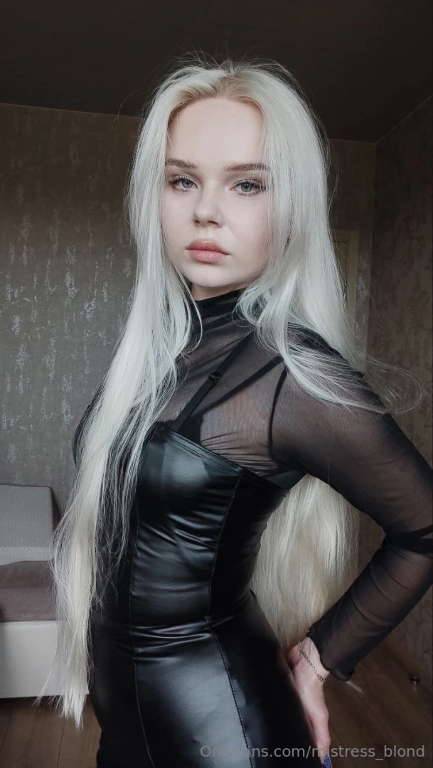 Some leather lovers submissive in my page 