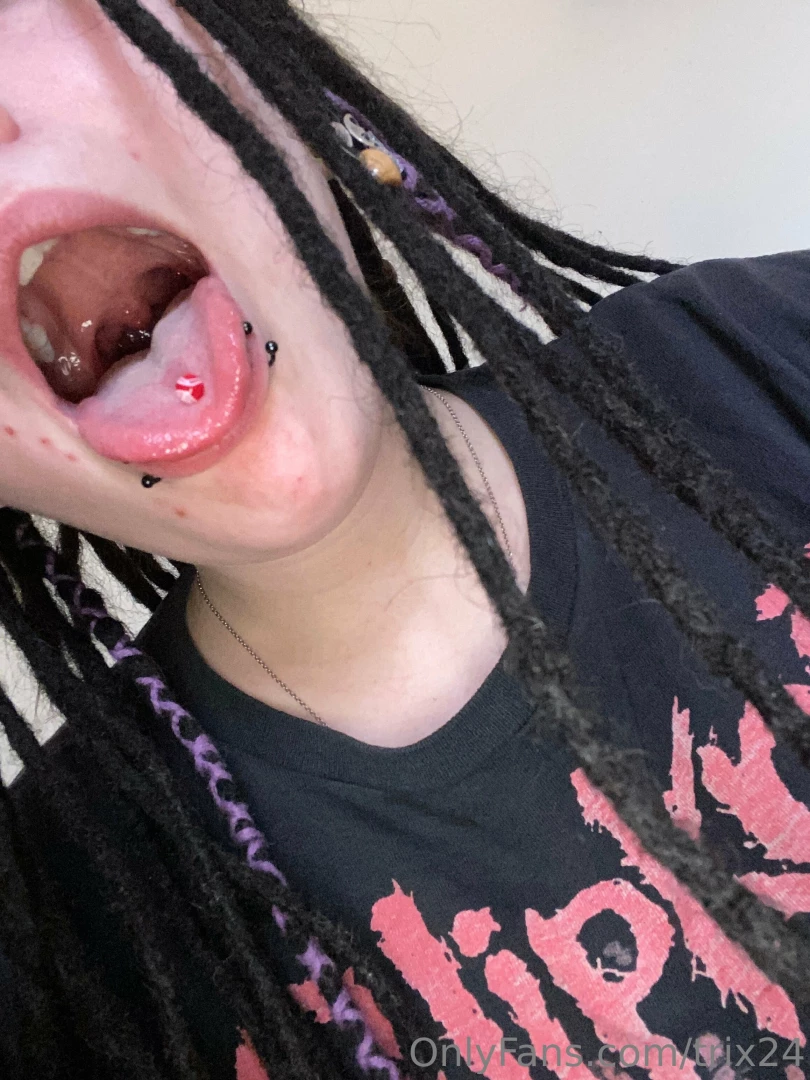 Who wants new content with my naughty roommate 