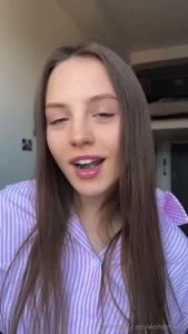 Hi my love how do you like my look today part 3