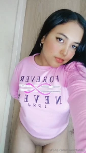 Good girls wear pink drop a like if you notice it las chicas buenas