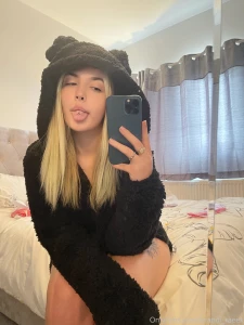 Check your dms right now loyal fans only