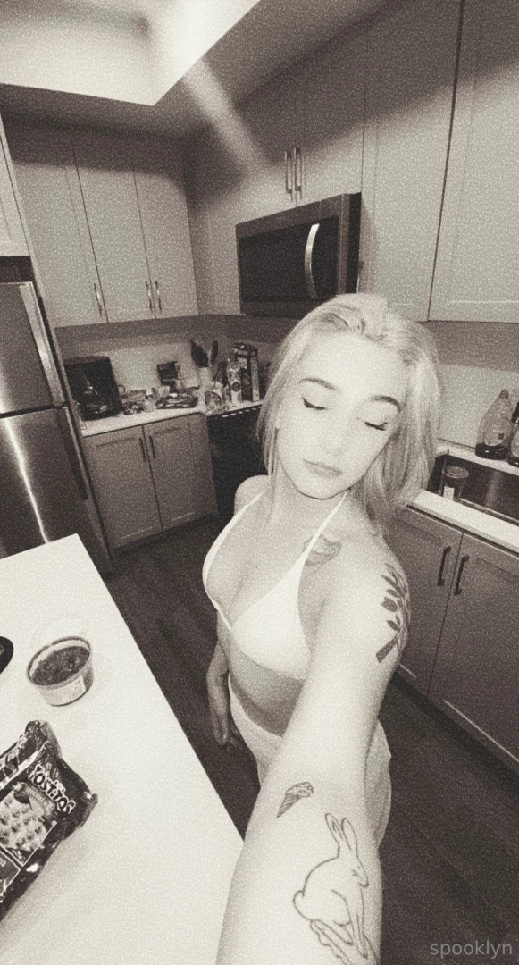 Tip this post so i can go back to blonde part 2 