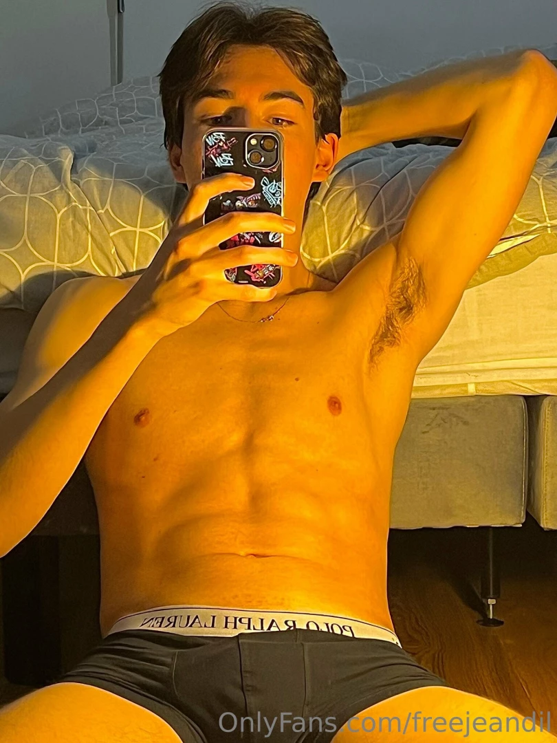 Toujours excit les soirs apr s tre all sur twitter always excited in part 1 