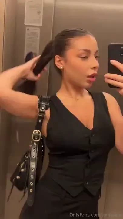 The best tip i can give to have the most fun in an elevator is to hit part 1 