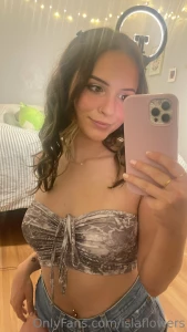 Hi streaming in a few minutes i curled my hair for the first time in a